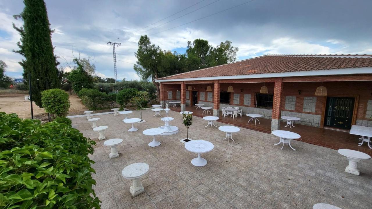 Hostal San Martín de Montalbán Exterior foto